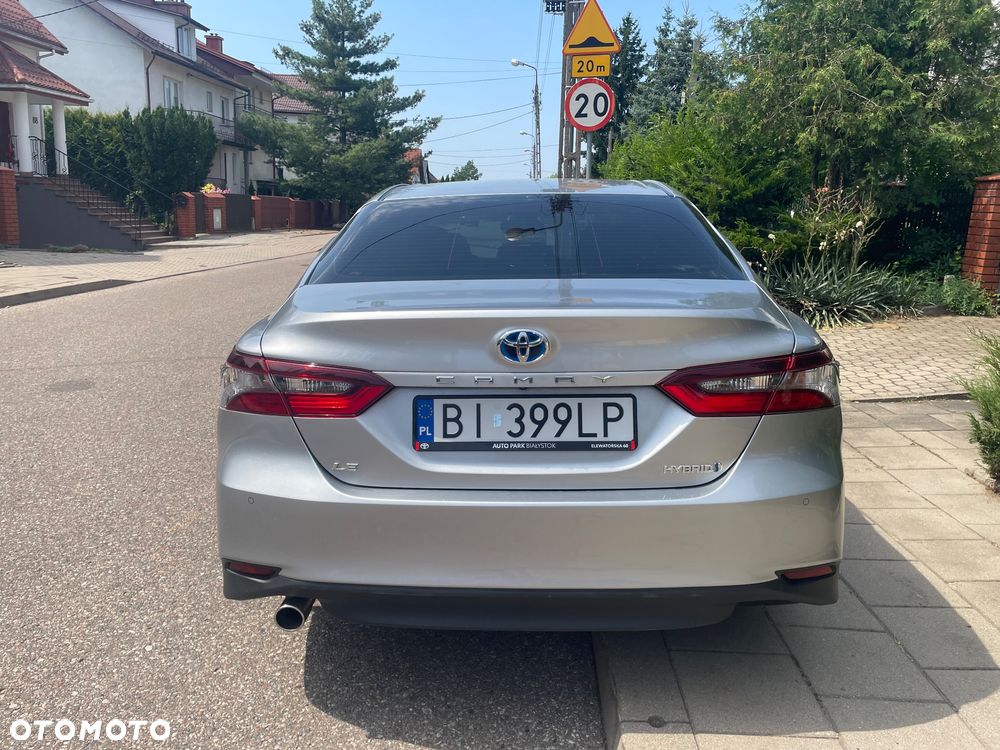 Toyota Camry 2.5 Hybrid Comfort CVT - 8