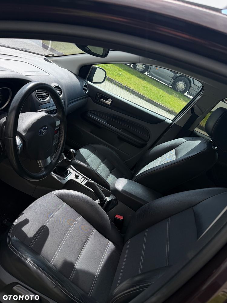Ford Focus 1.6 Titanium - 6