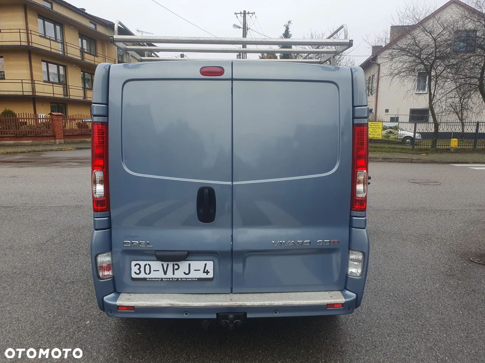Opel Vivaro - 10