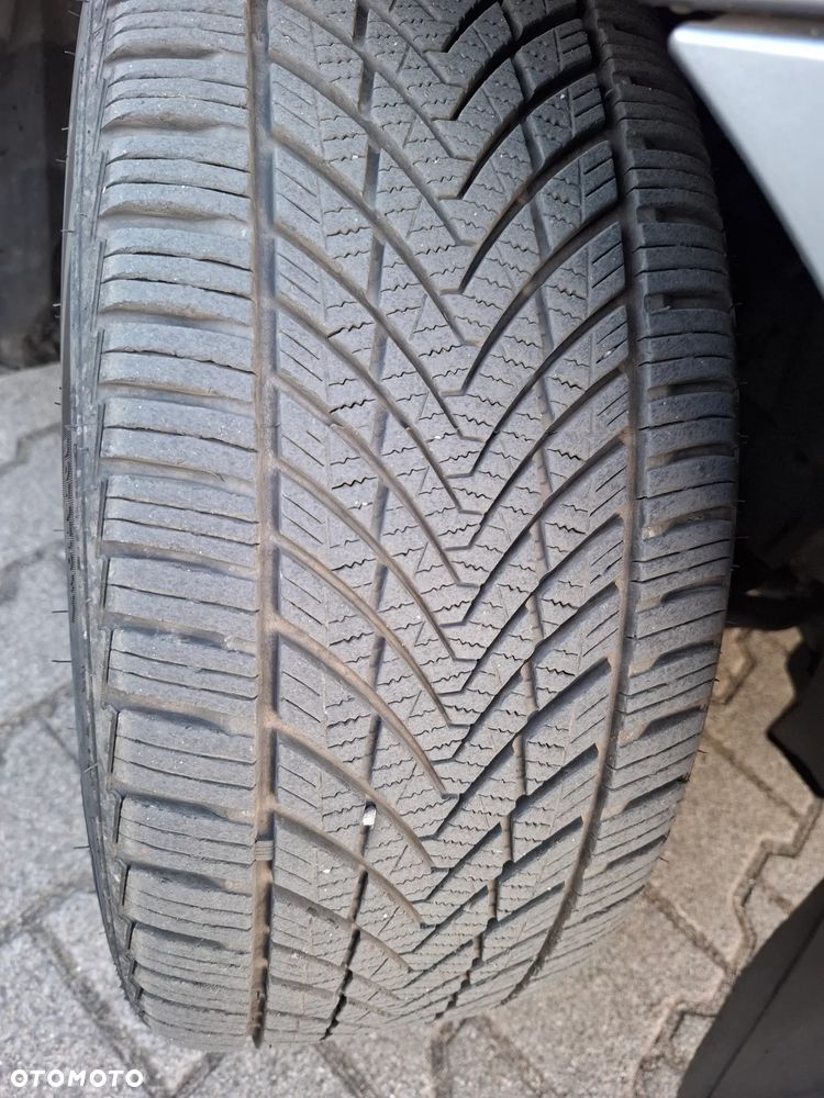 BMW Seria 3 318i - 21