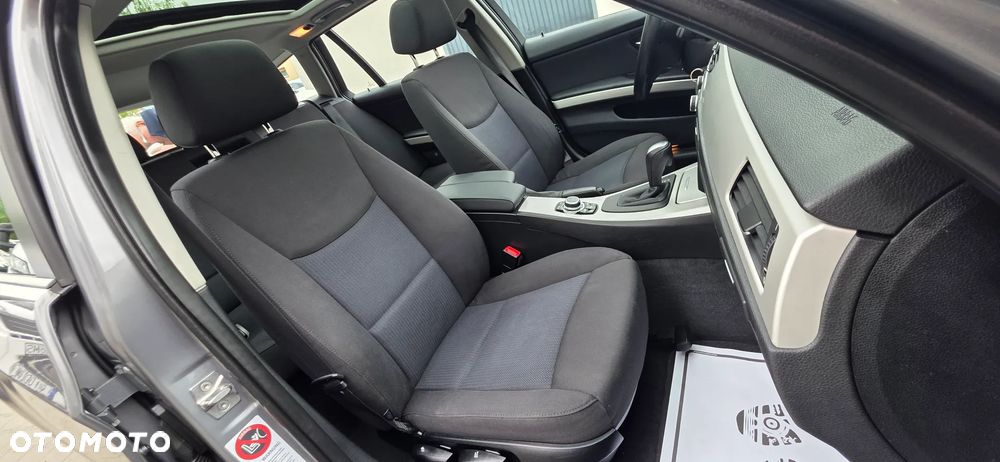 BMW Seria 3 318i Edition Exclusive - 25