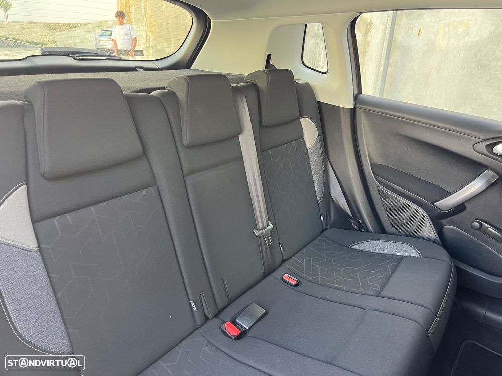 Peugeot 2008 PureTech 82 Style - 33