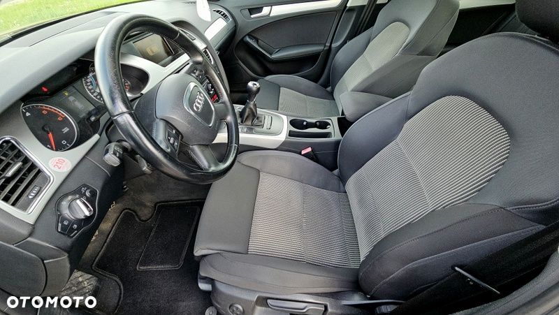 Audi A4 Avant 2.0 TDI - 32