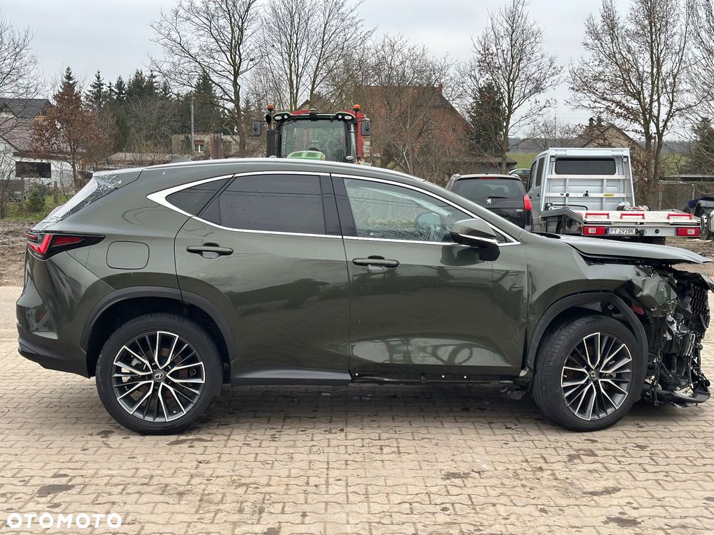 Lexus NX 450h+ E-FOUR - 4