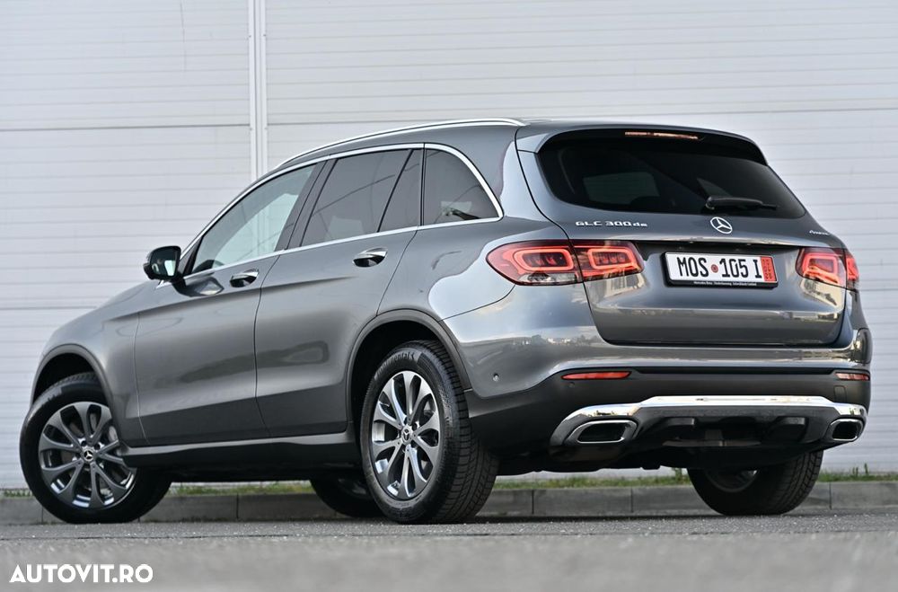 Mercedes-Benz GLC ver-220-d-4matic-9g--tronic-amg-line-advanced - 7