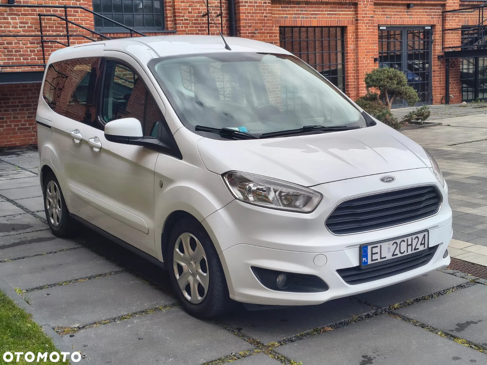 Ford Tourneo Courier 1.5 TDCi Trend - 2