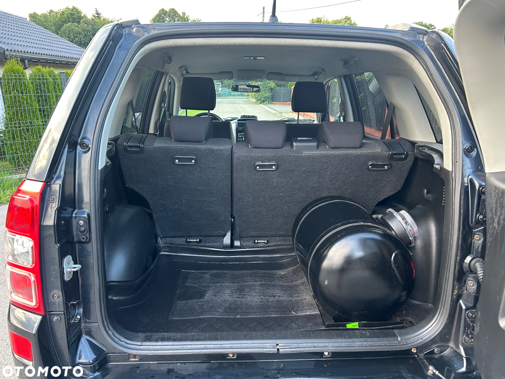 Suzuki Grand Vitara 2.0 - 11