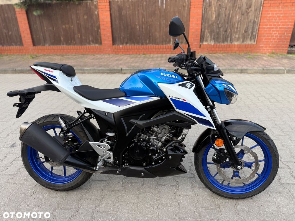 Suzuki GSX - 6