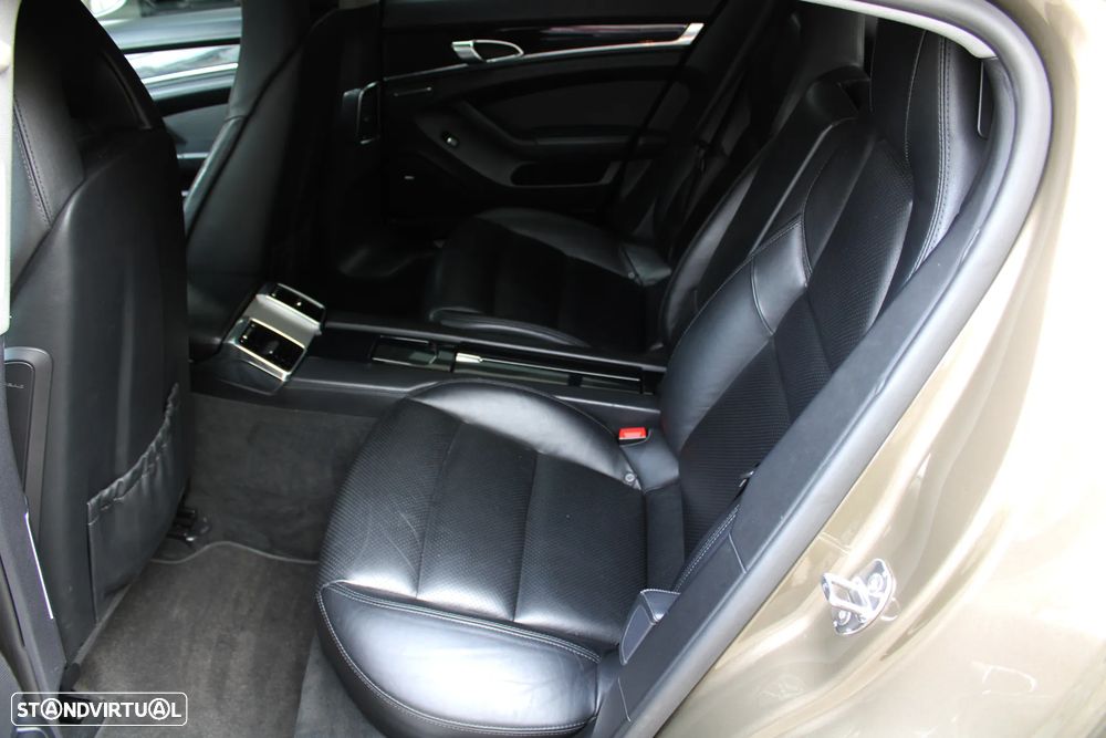 Porsche Panamera 3.0 V6 - 9