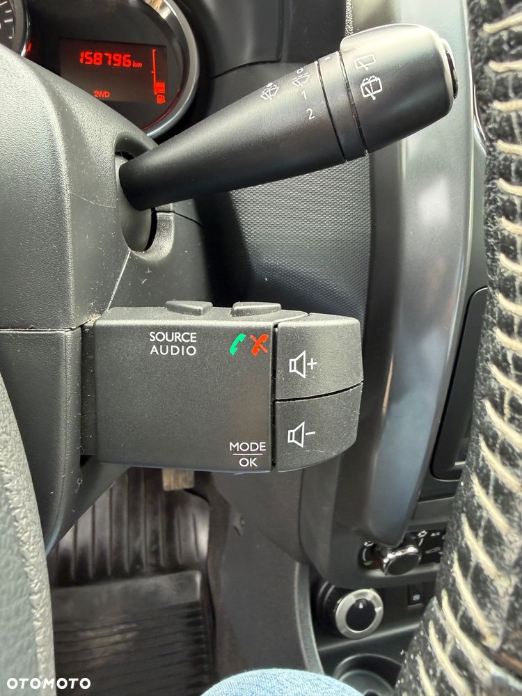 Dacia Duster 1.5 dCi Laureate 4x4 - 15