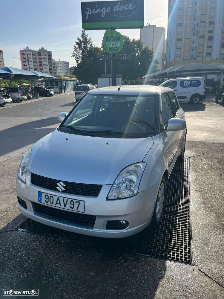 Suzuki Swift 1.3 16V GLX - 1