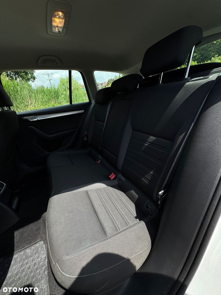 Skoda Octavia 1.5 TSI ACT DSG Ambition - 24