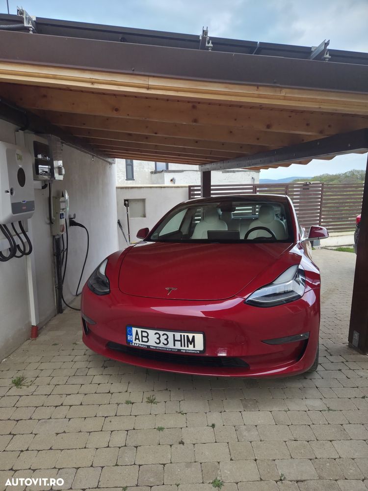 Tesla Model 3 - 7