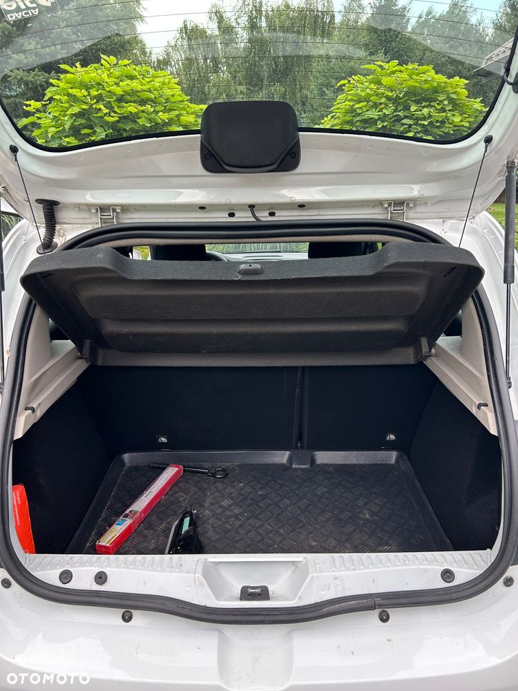 Dacia Sandero - 9