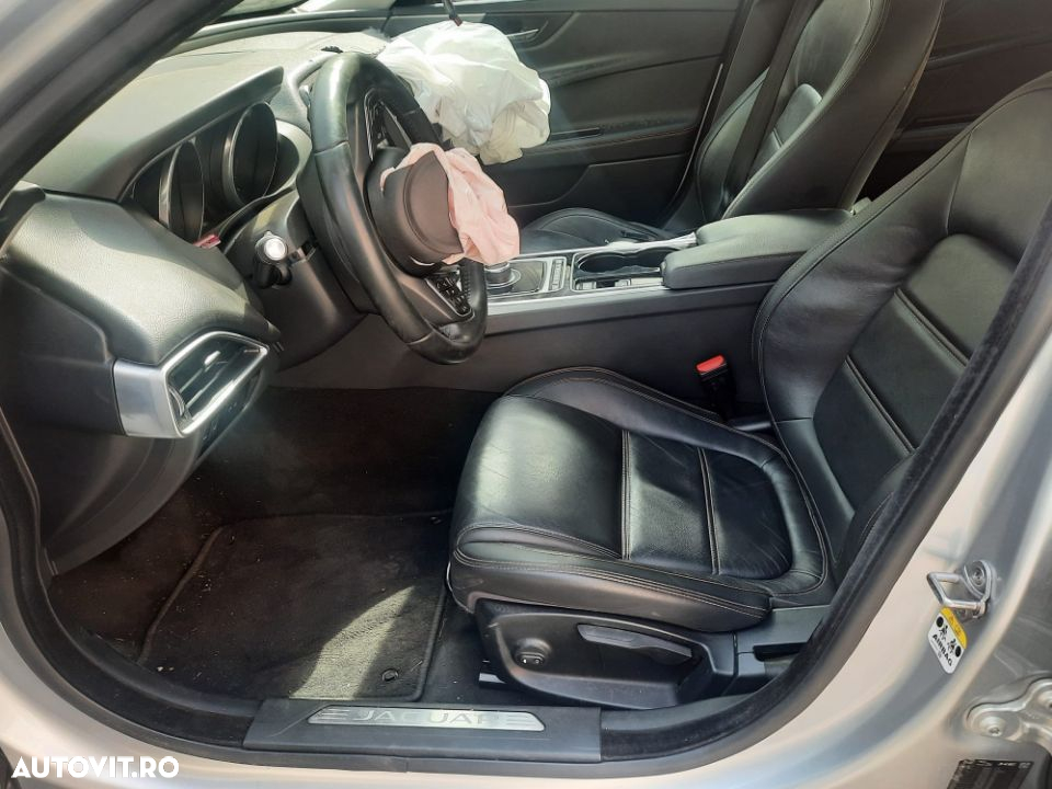 Dezmembrez Jaguar XE 2.0 diesel ingenium 2016 / dezmembrari Jaguar / service / motor  / piese - 10