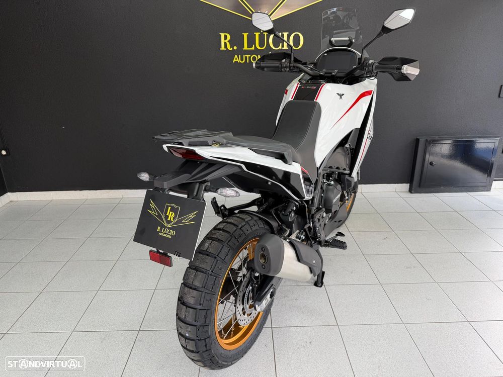 Moto Morini X-Cape 700 - 9