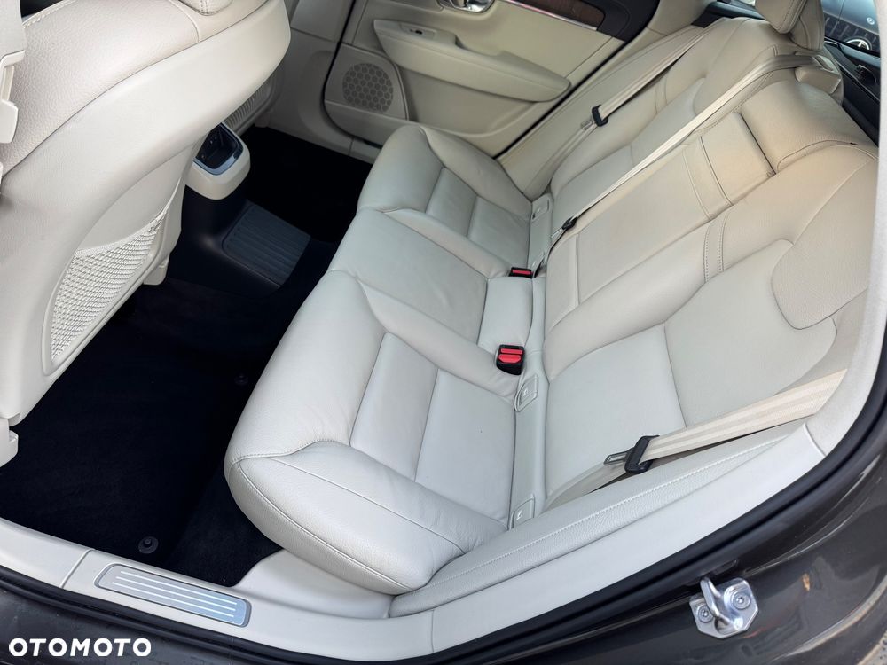 Volvo V90 T8 Twin Engine AWD Geartronic Inscription - 26