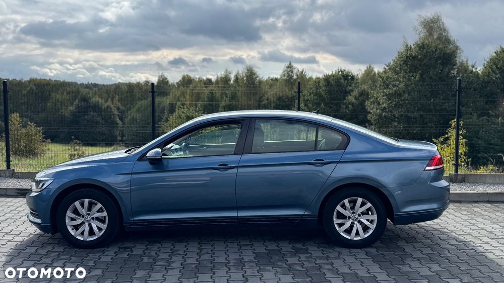 Volkswagen Passat - 2
