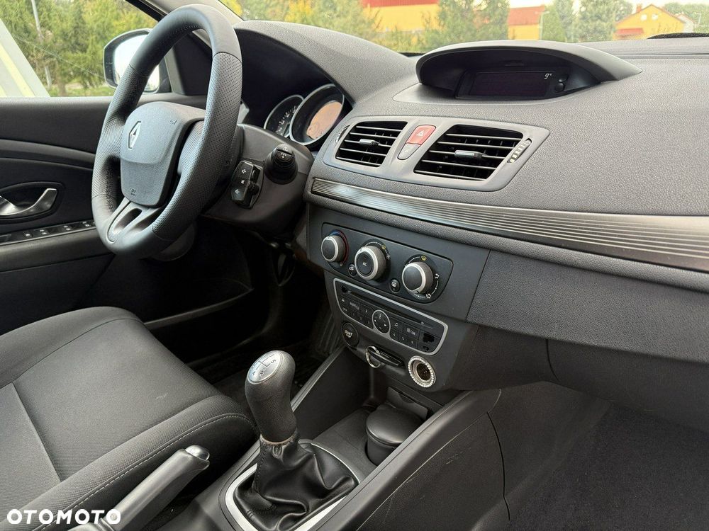 Renault Megane 1.6 16V 100 Expression - 27