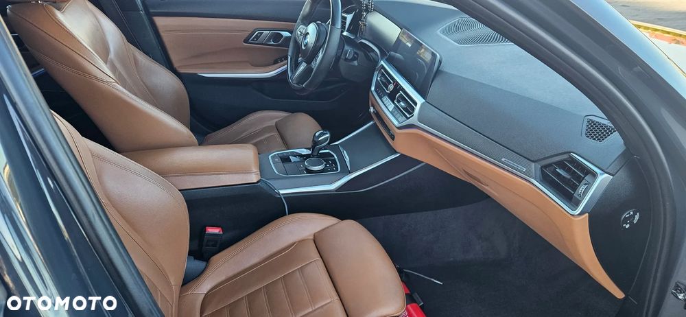 BMW Seria 3 M340i xDrive sport - 28