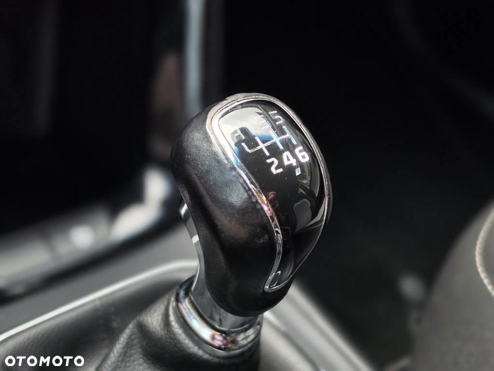 Kia Ceed - 28