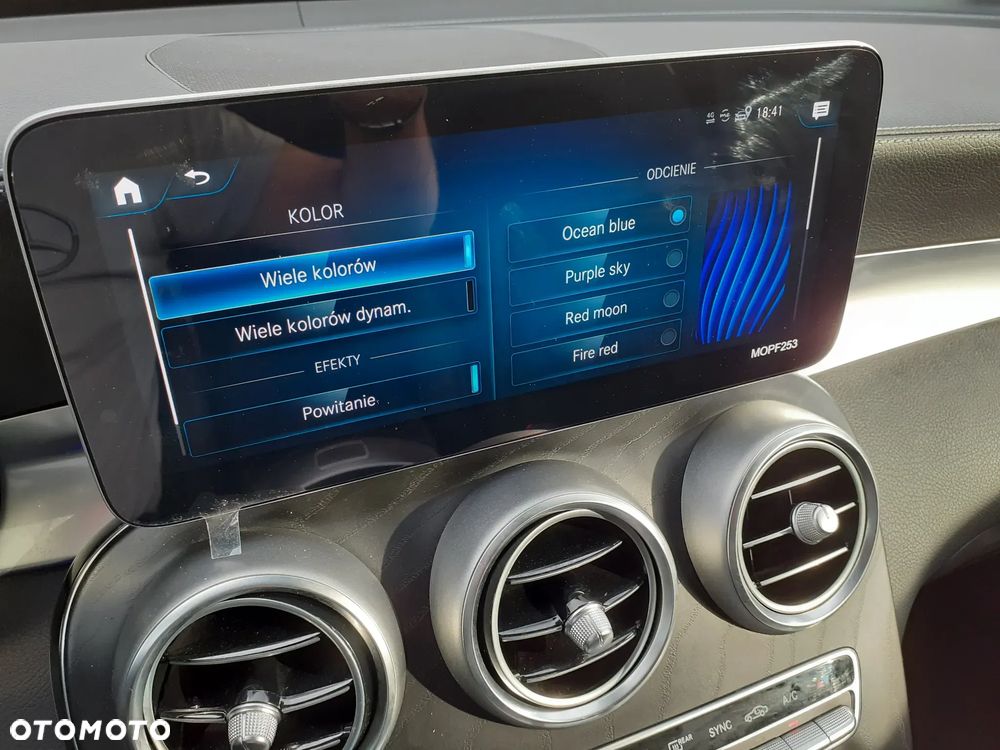 Mercedes-Benz GLC 300 d 4Matic 9G-TRONIC AMG Line - 29