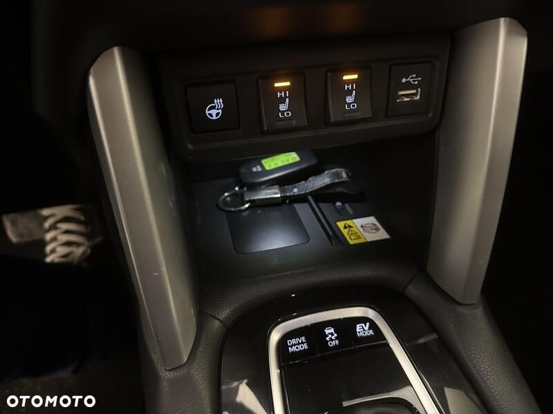 Toyota Corolla Cross - 17