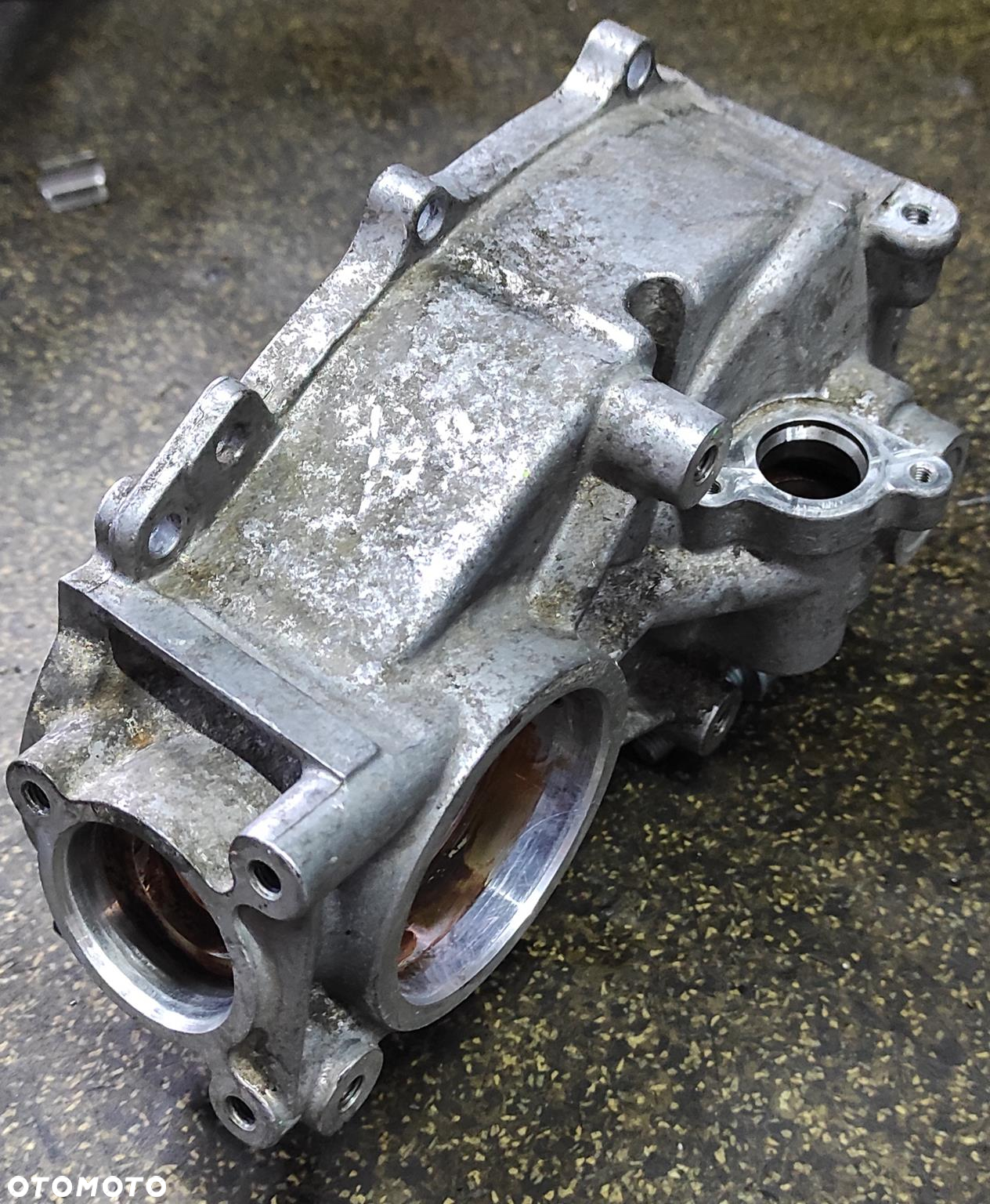 OBUDOWA ROZRZĄDU WARIATORA 2.0 TFSI 06F103530 P/H/F/G/ - 2