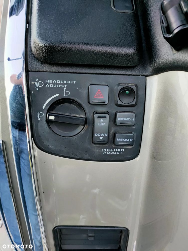 Honda GL - 12