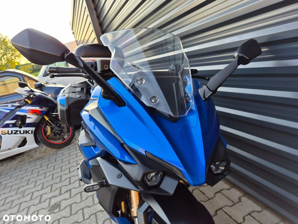 Suzuki GSX - 10