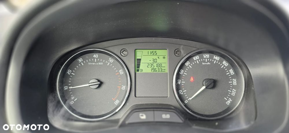 Skoda Fabia 1.2 HTP - 9