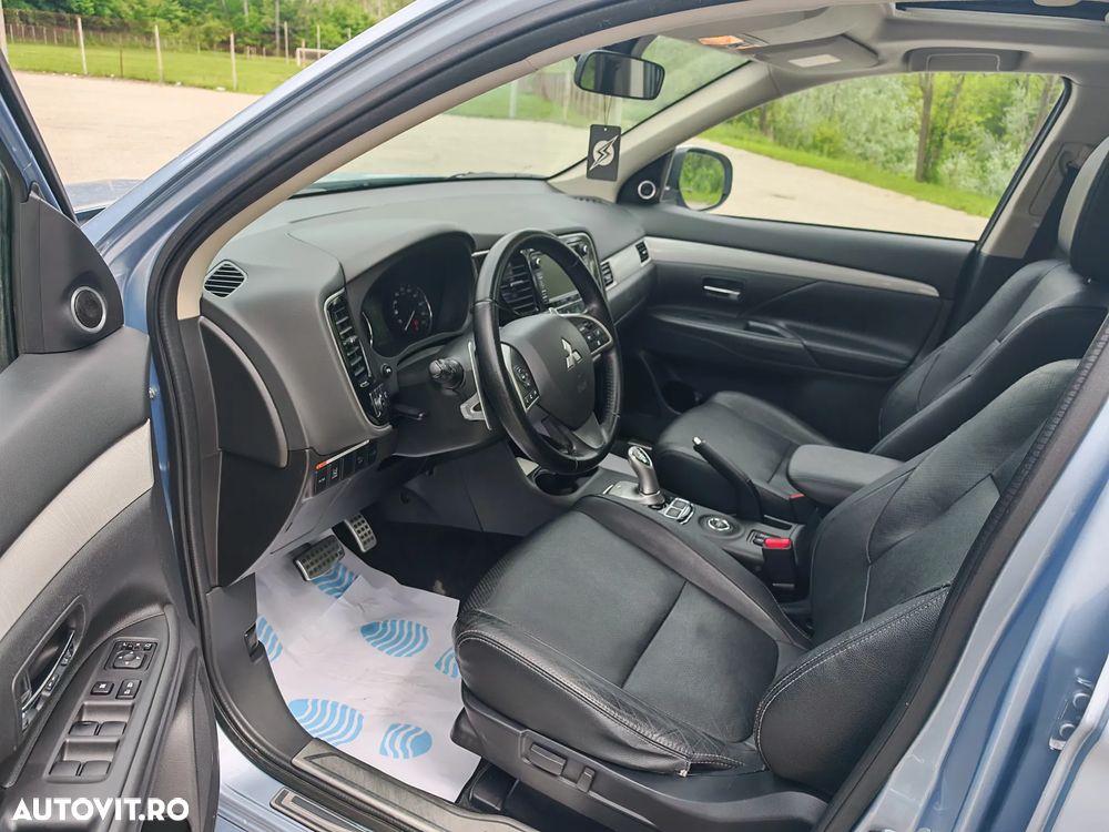 Mitsubishi Outlander - 17