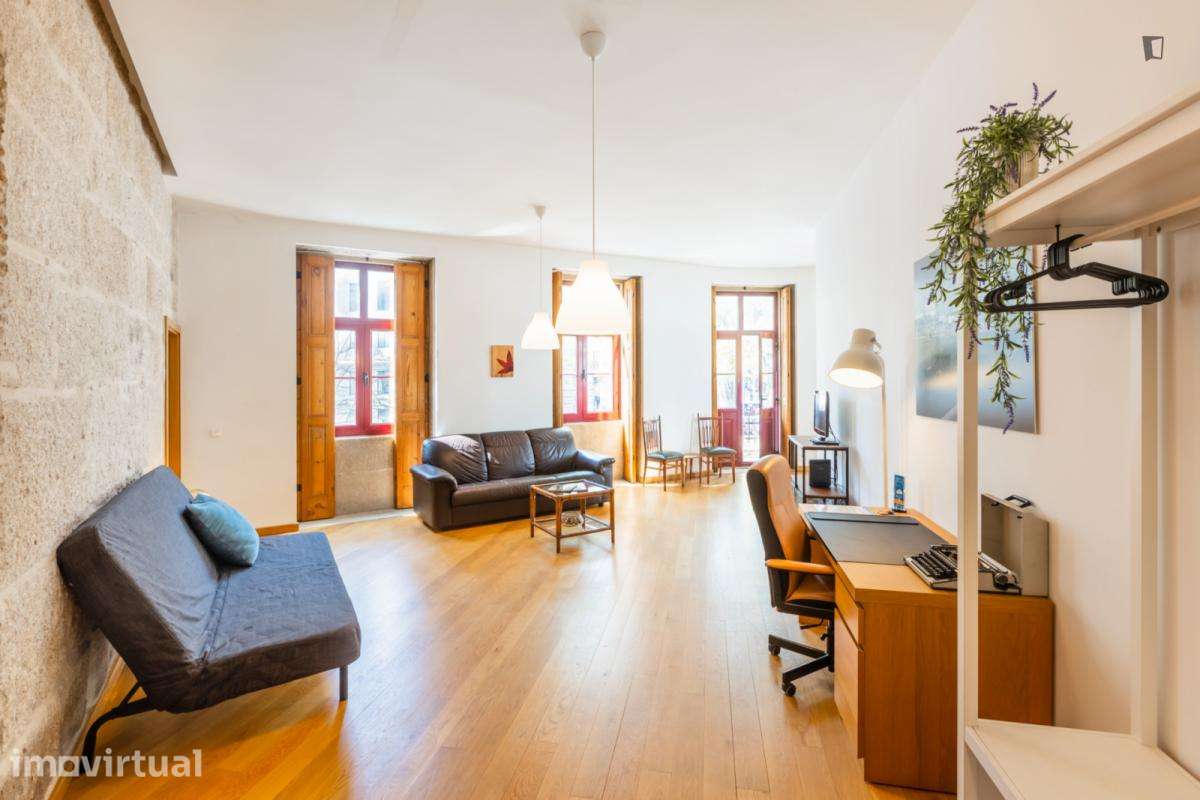 Apartamento com 1 quartos - localizado em Santo Ildefonso Porto - Grande imagem: 4/33