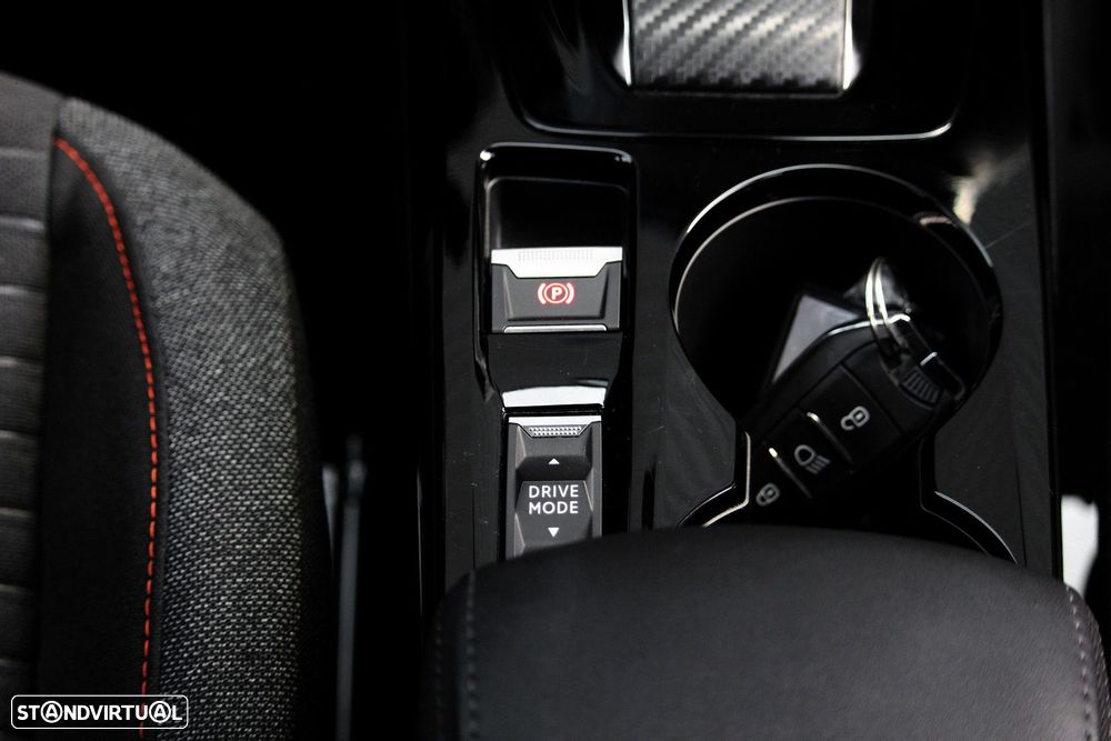 Peugeot e-2008 50 kWh Active Pack - 24
