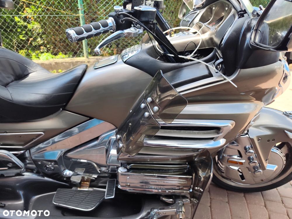 Honda GL - 23