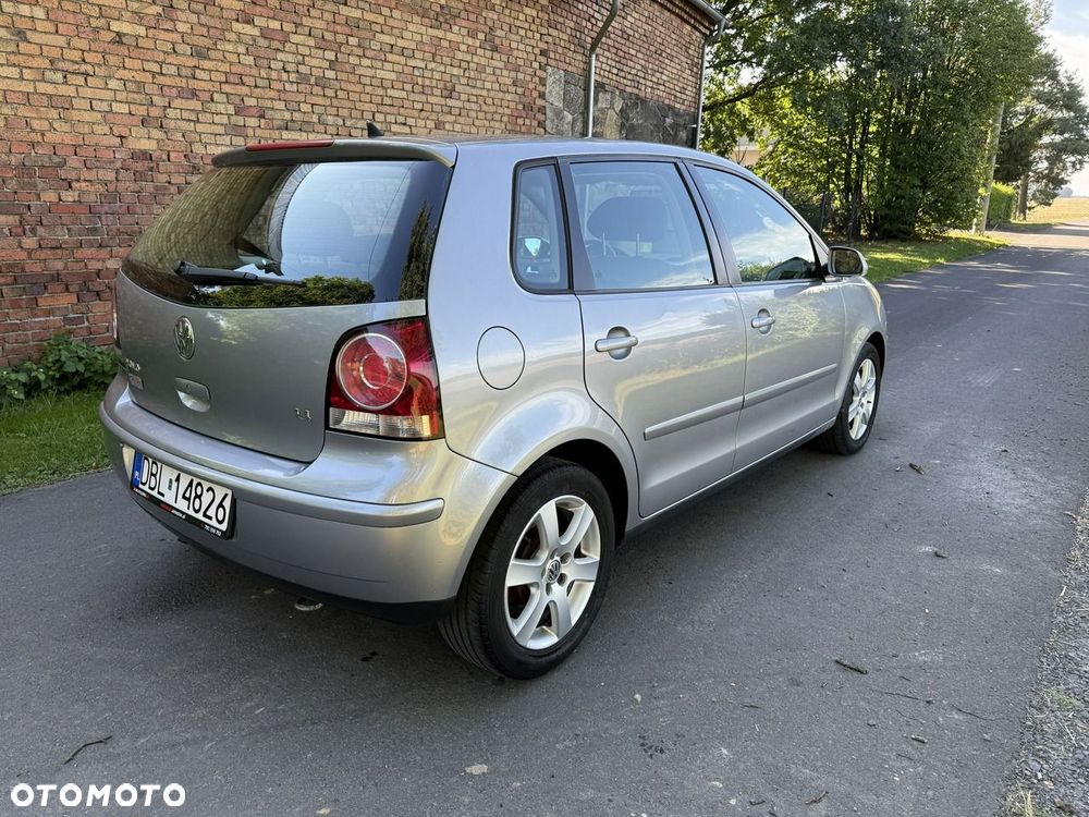 Volkswagen Polo 1.4 16V Comfortline - 4
