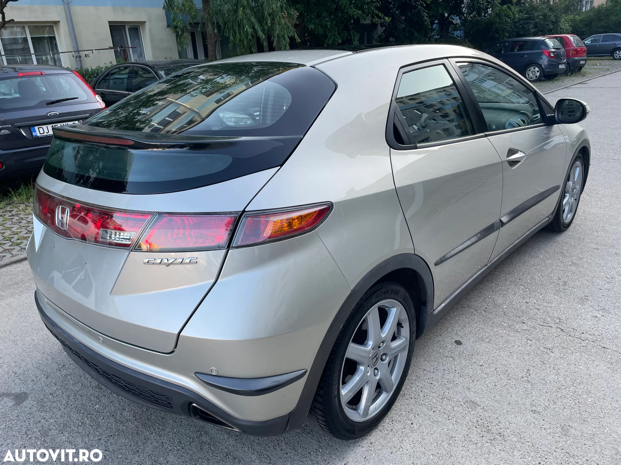 Honda Civic 1.8i-VTEC Automatik Executive - 3