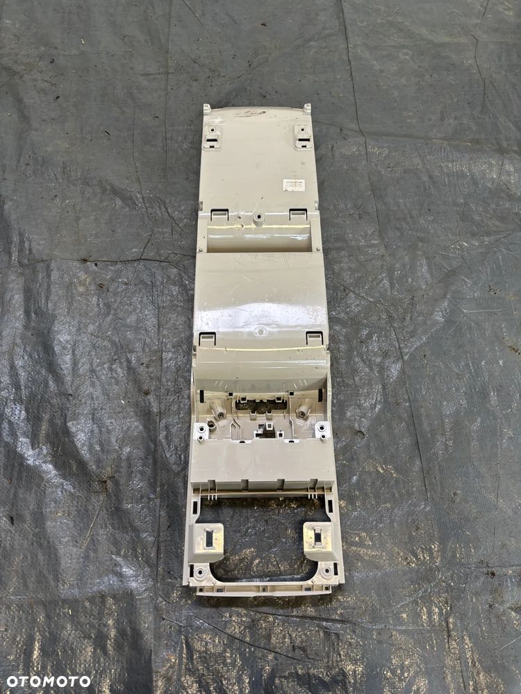 Vw Touran III 5TA lampka schowek tunel podsufitki 5TA868403F - 2