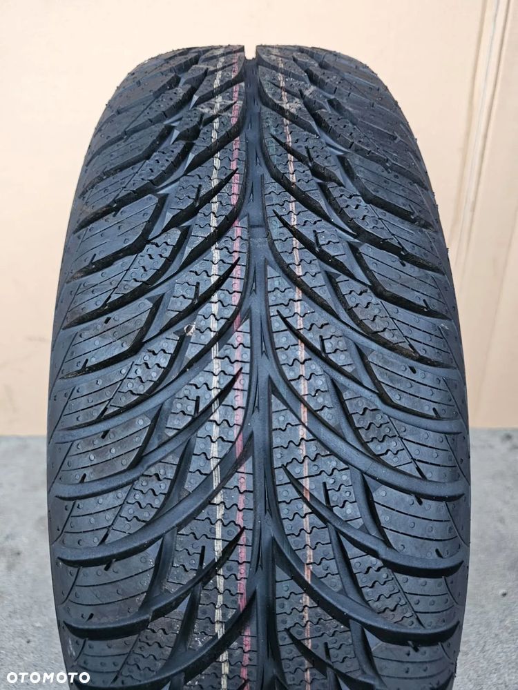 (O61) 205/65R15 94H 8,6mm 18r / Uniroyal AllSeasonExpert - 2