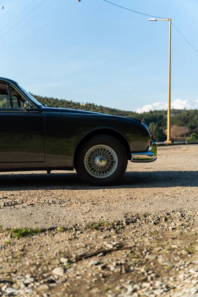 Jaguar Daimler - 16