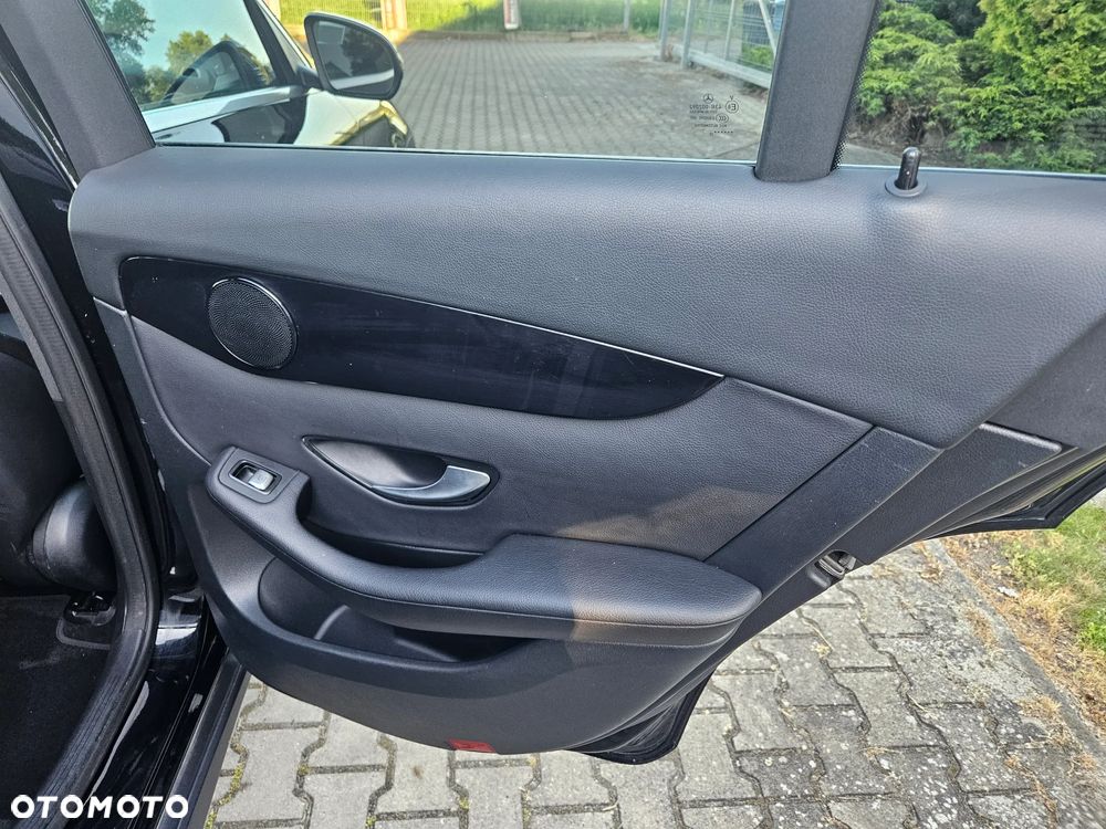 Mercedes-Benz GLC 300 e 4-Matic - 20