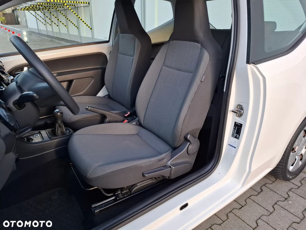 Volkswagen up! United - 21