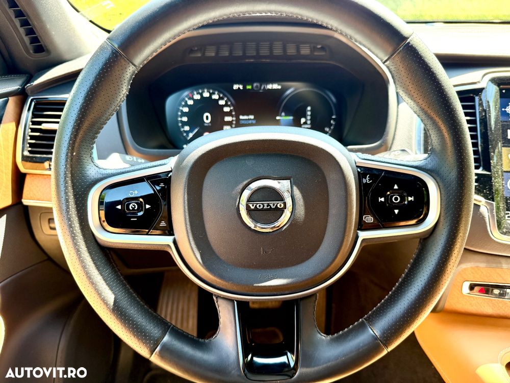 Volvo XC 90 - 8