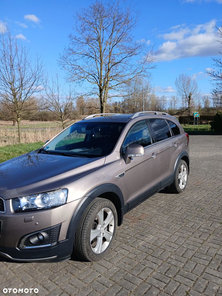 Chevrolet Captiva 2.2 D LTZ - 13