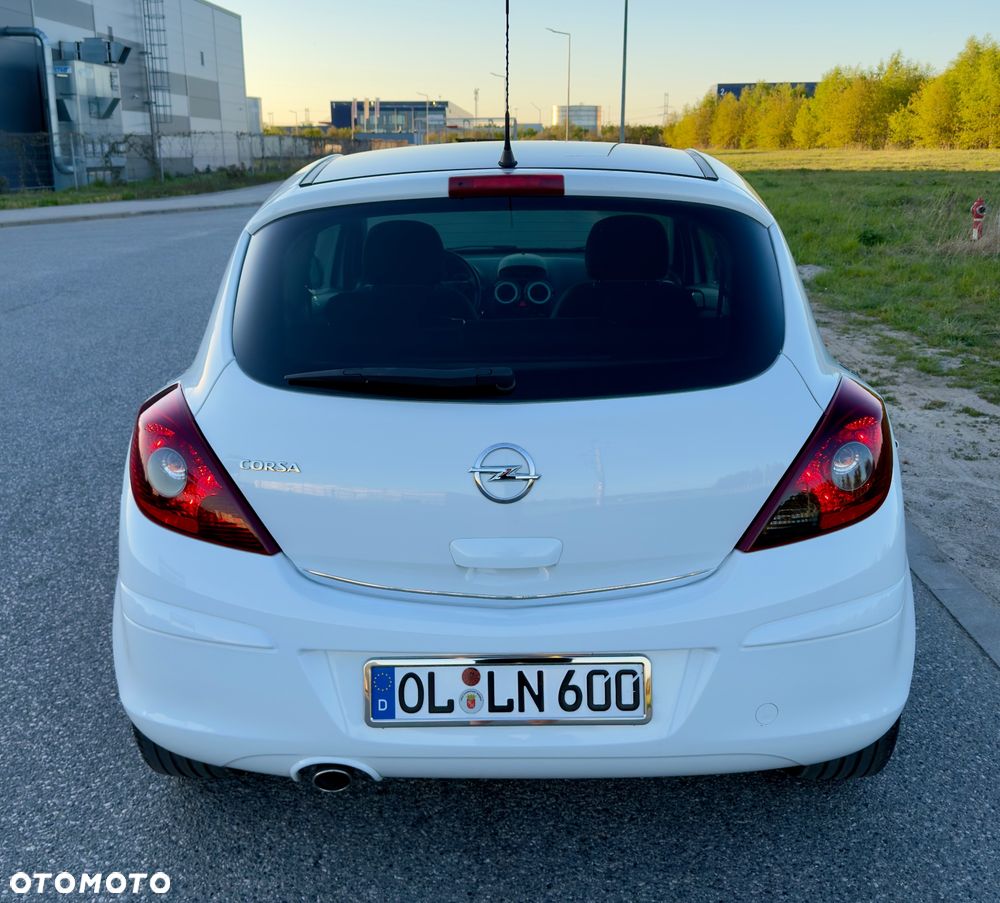 Opel Corsa 1.4 16V Color Edition - 3