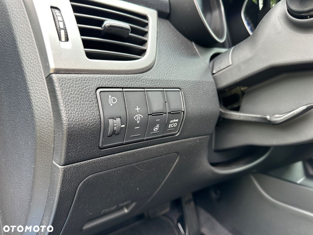 Hyundai i30 Kombi 1.6 GDi DCT Premium - 29