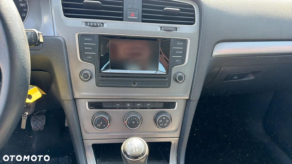 Volkswagen Golf 1.2 TSI BMT Trendline Perfectline - 10