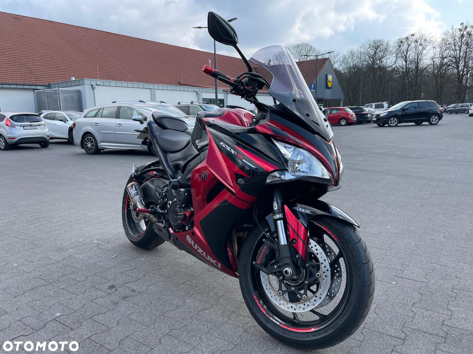 Suzuki GSX 1000 - 3