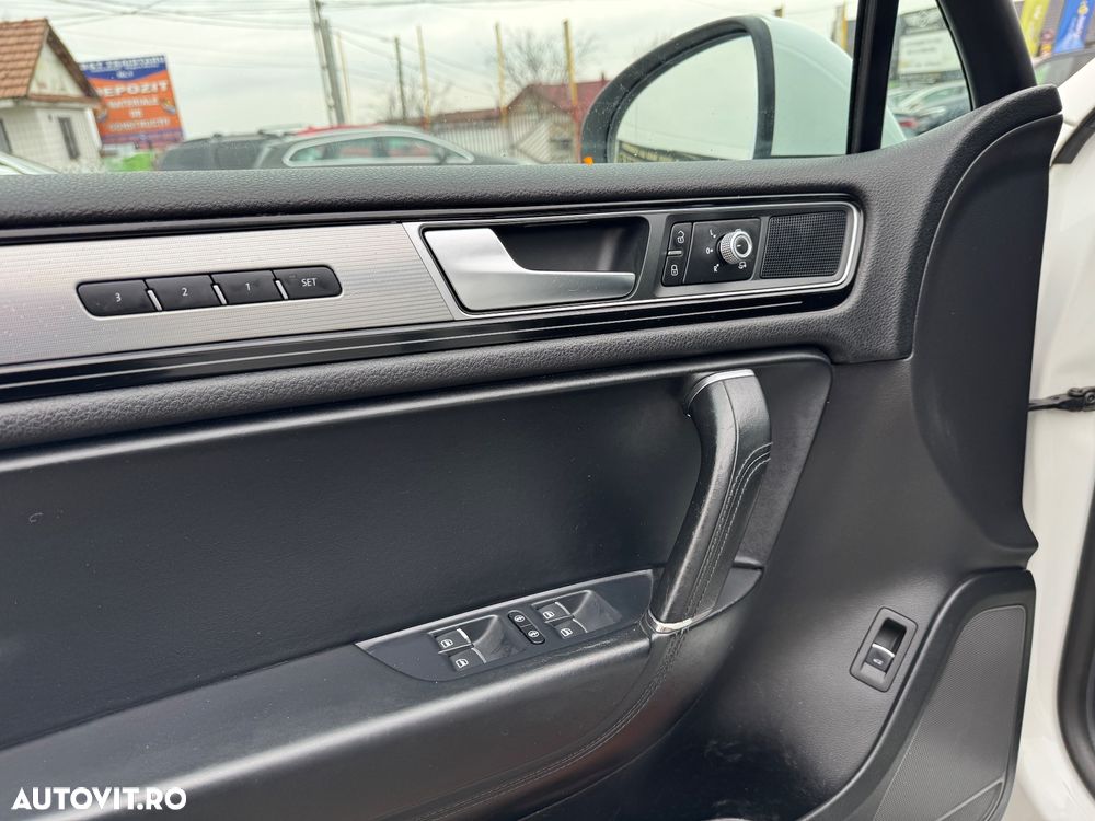 Volkswagen Touareg 3.0 V6 TDI SCR Blue Motion DPF Automatik Executive Edition - 12