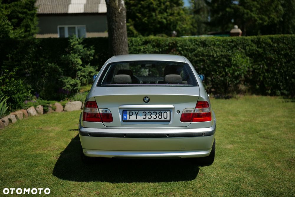 BMW Seria 3 320i - 8